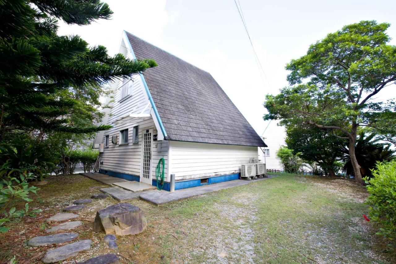 Ferienwohnung にらい恩納　杉の木 Onna Exterior foto