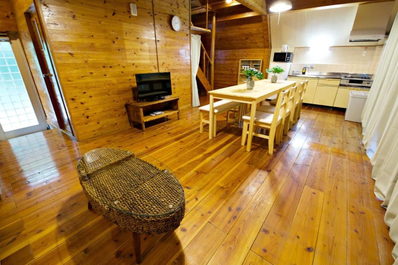 Ferienwohnung にらい恩納　杉の木 Onna Exterior foto