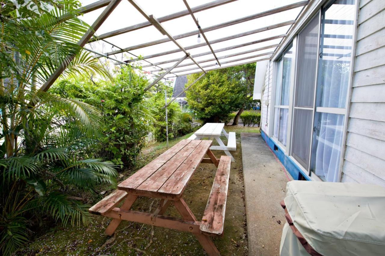 Ferienwohnung にらい恩納　杉の木 Onna Exterior foto