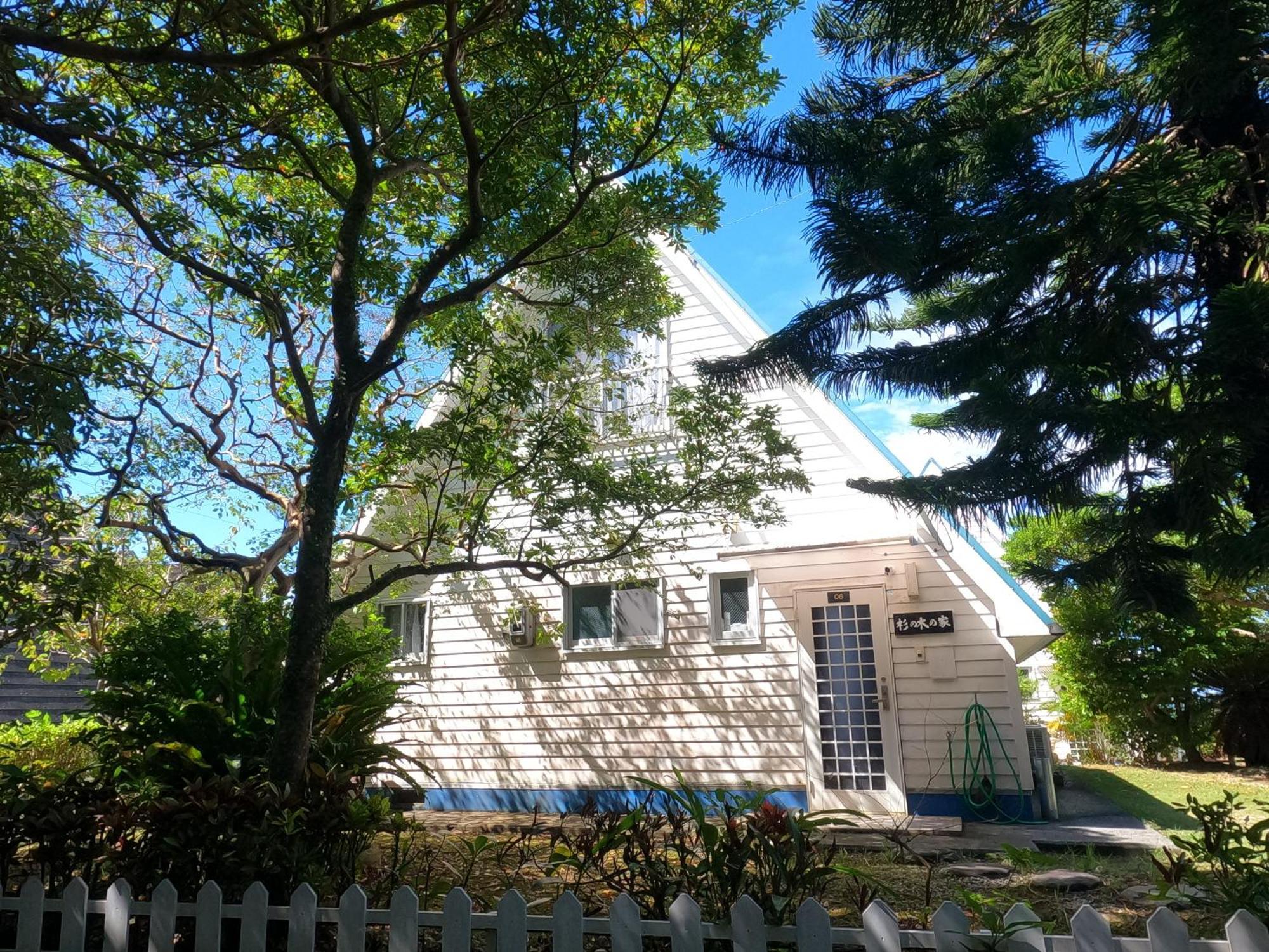 Ferienwohnung にらい恩納　杉の木 Onna Exterior foto
